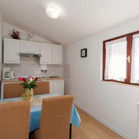 Komfortables Nur 600 Meter Zum Und Zum Unesco-weltkulturerbe Poreč