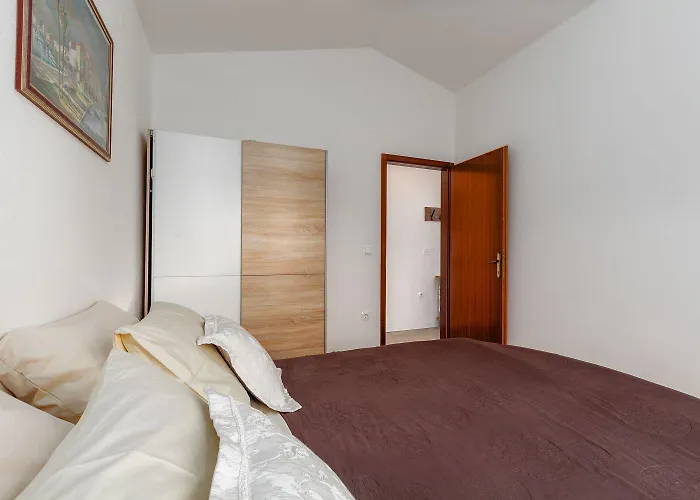 Komfortables Nur 600 Meter Zum Und Zum Unesco-weltkulturerbe Poreč