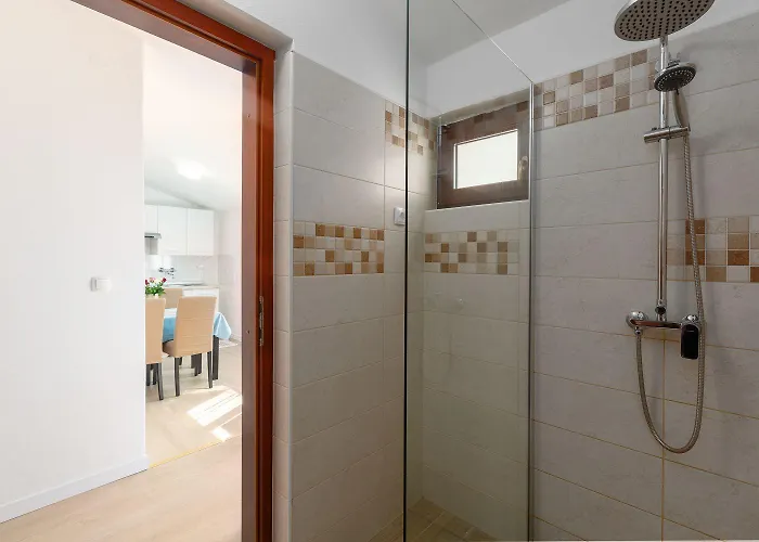 Komfortables Nur 600 Meter Zum Und Zum Unesco-weltkulturerbe * Poreč